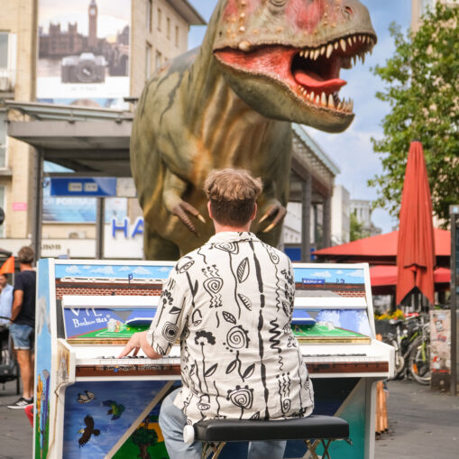 Jonas West spielt am Bochum Klavier
